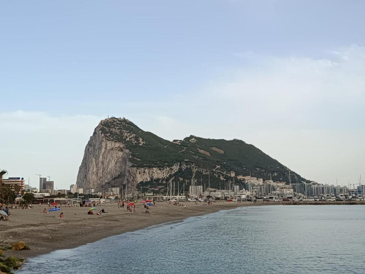 La Línea de la ConcepciónVistas A 3 Paises Y 2 Continentes 1º Linea De Playa A 5 Minutos De Gibraltar公寓 外观 照片